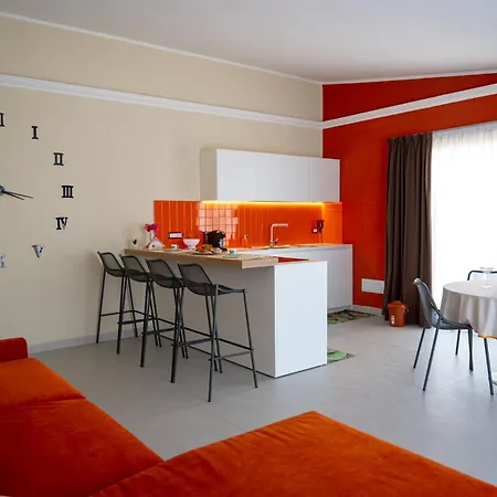 Prázdninový dům House & Villas- Kyme' *